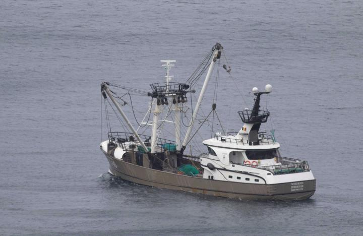 Occasionally, larger fishing vessels which would normally fish outside the 12 nm limit may come close to Lundy to seek shelter. This photo was taken from the island, with the vessel about 300 m from the shore. © Joe Parker